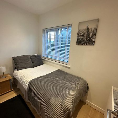 Charming 3-Bed Home Minutes From City Centre Нотингам Екстериор снимка