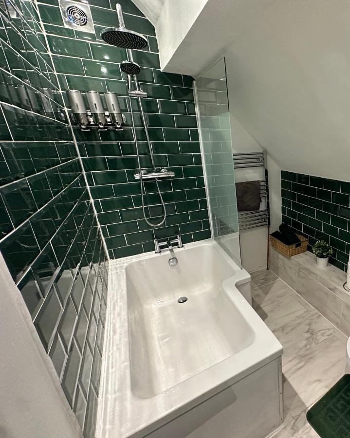 Charming 3-Bed Home Minutes From City Centre Нотингам Екстериор снимка
