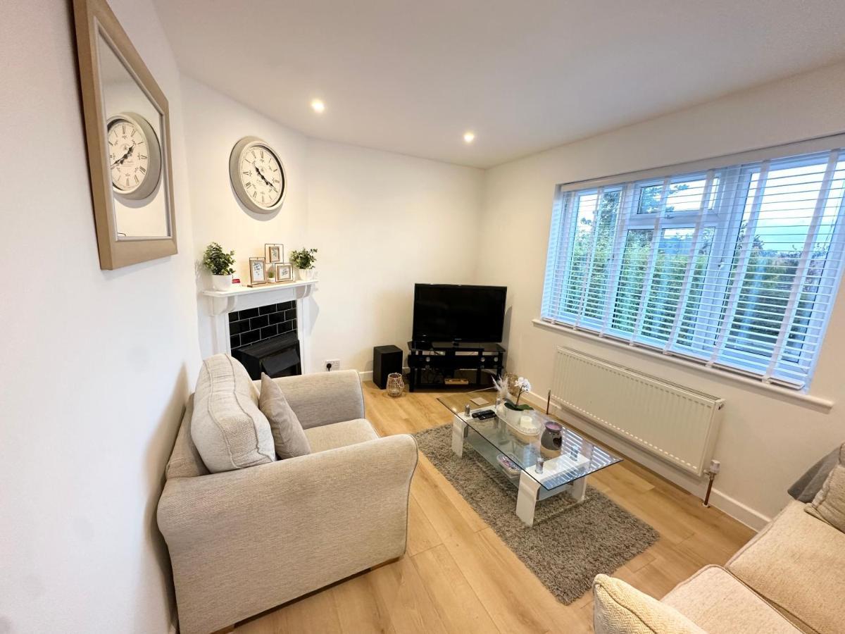 Charming 3-Bed Home Minutes From City Centre Нотингам Екстериор снимка